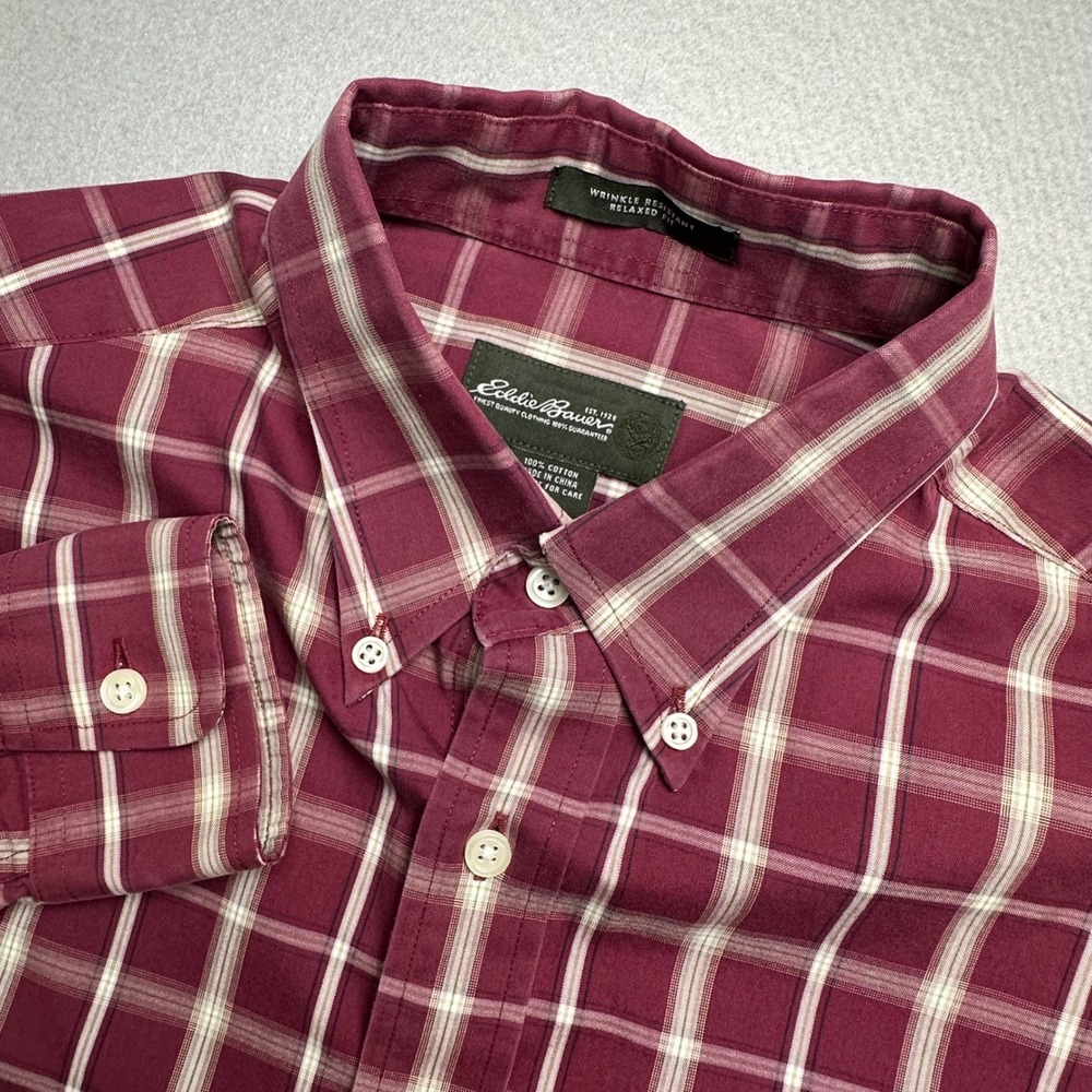 Eddie Bauer Button Down Shirt Mens M Burgundy Plaid Wrinkle Resistant Relaxed